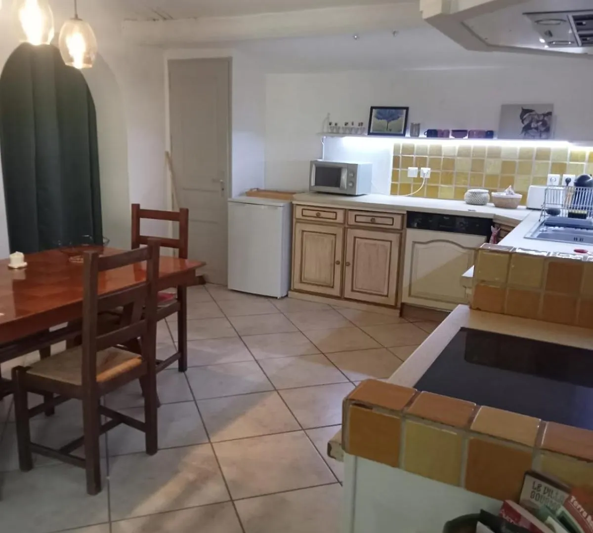 לה תור Petite Maison Avec Jardin Calme